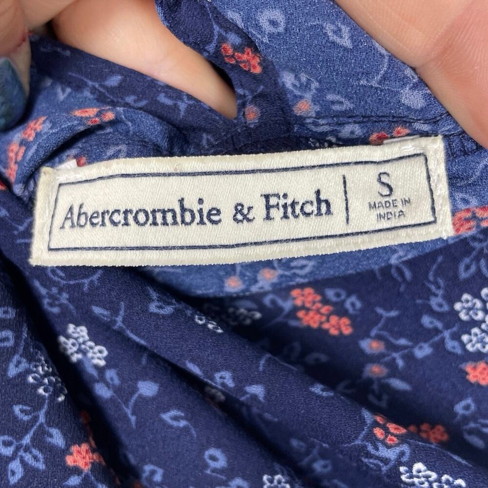 Abercrombie & Fitch, Size Small, Navy & Pink Floral Blouse, Keyhole Back, Flaw - Picture 7 of 8